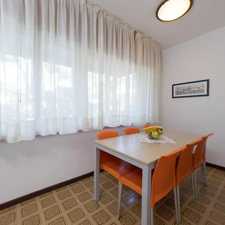 Quiet Flat With Garden Lignano Sabbiadoro