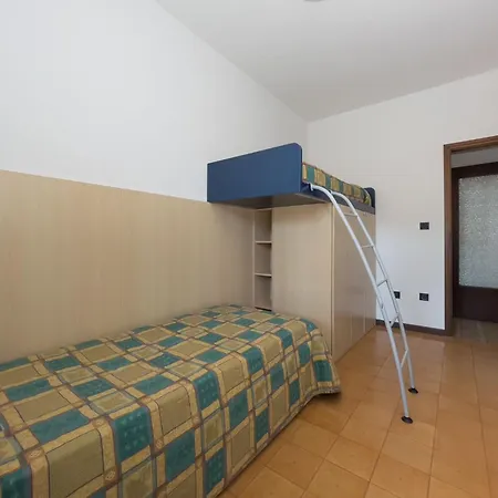 Quiet Flat With Garden Lejlighed
